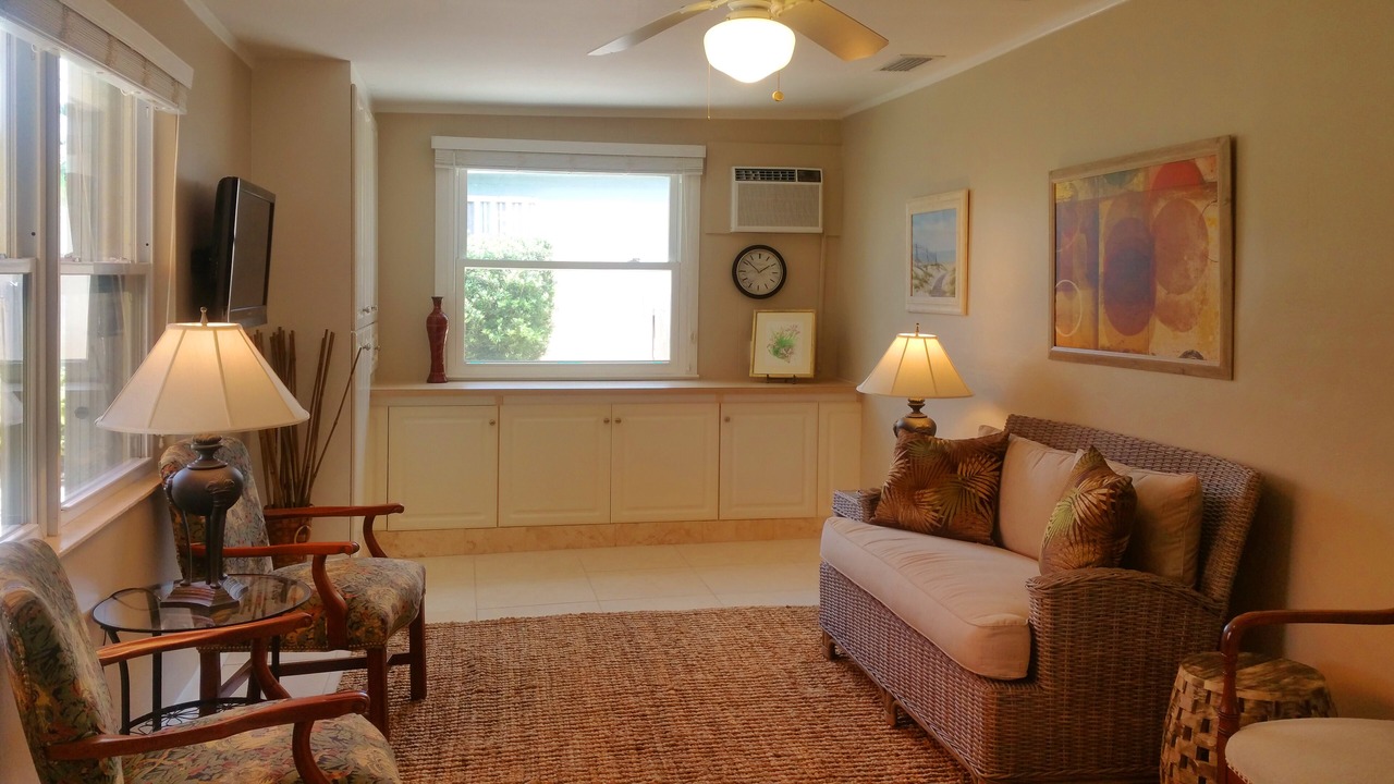 Photo of Livingroom in Stuart