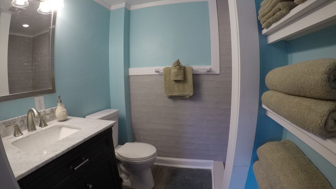 Photo of Bathroom in Altamont Manor