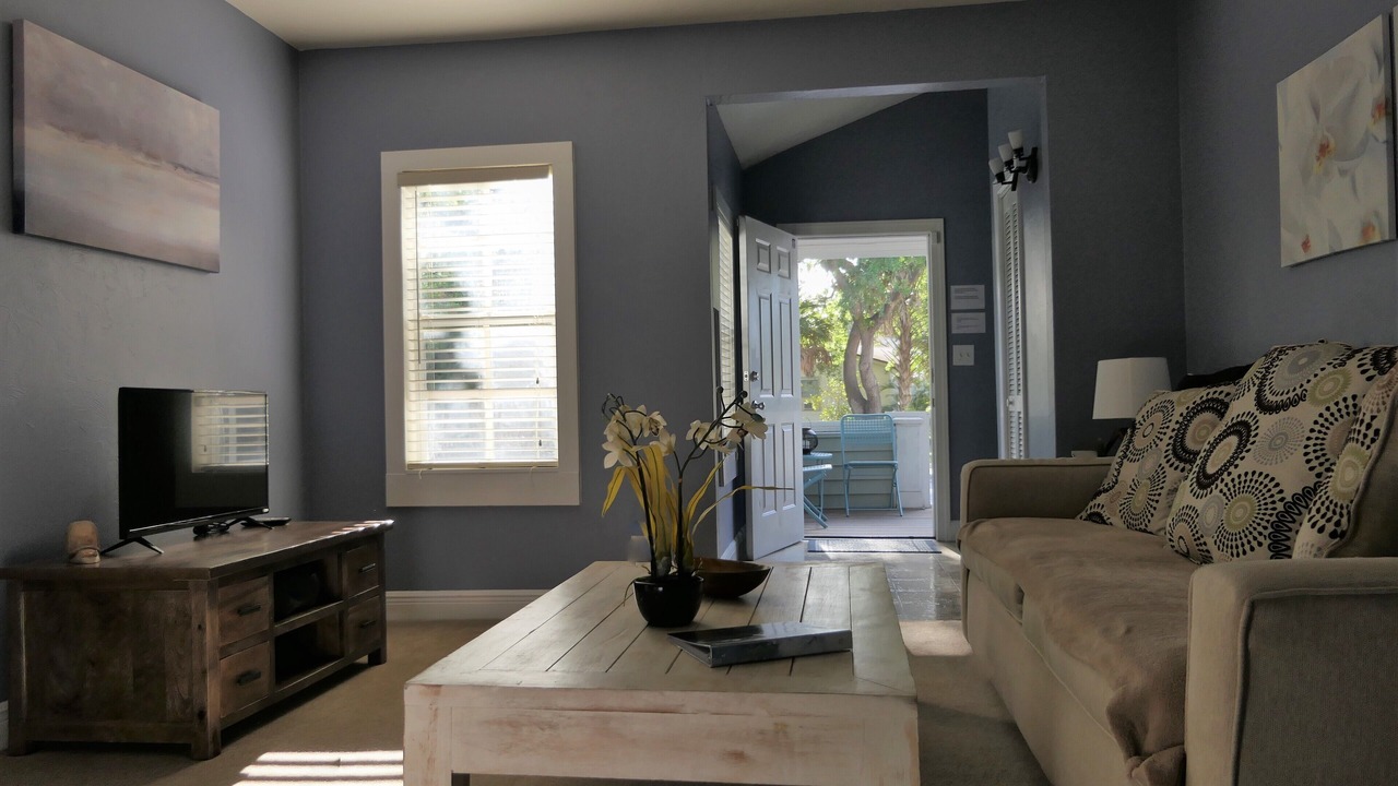 Photo of Livingroom in Altamont Manor