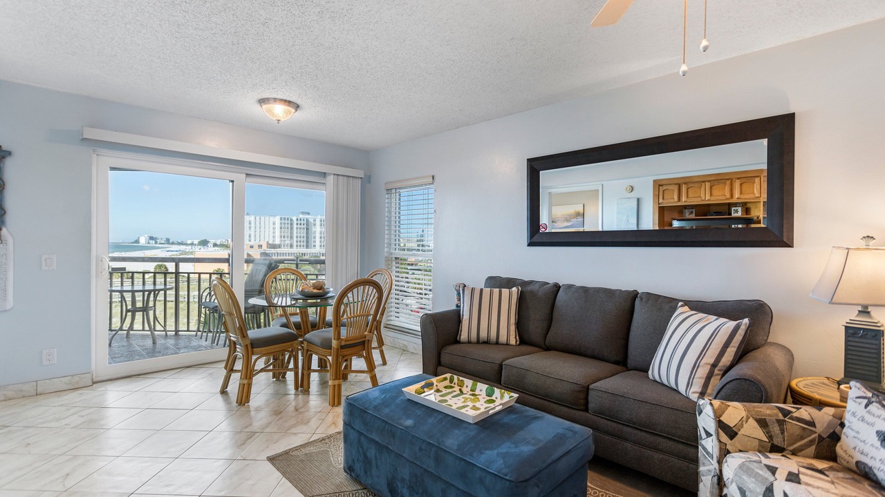 Photo of Livingroom in Belle Vista