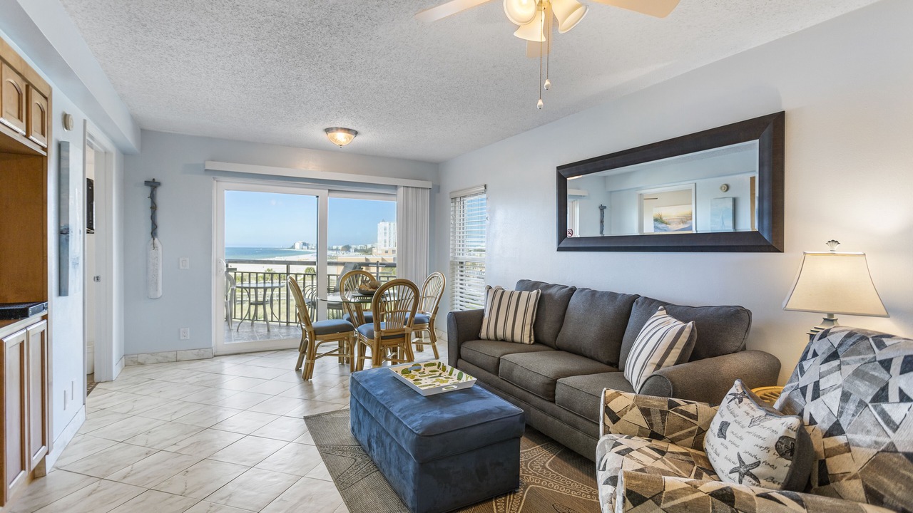 Photo of Livingroom in Belle Vista