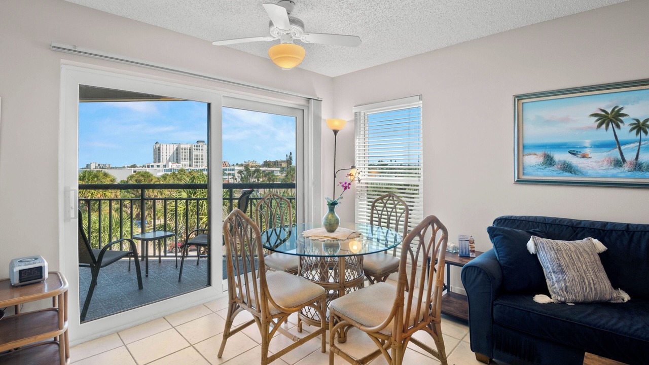 Photo of Livingroom in Belle Vista
