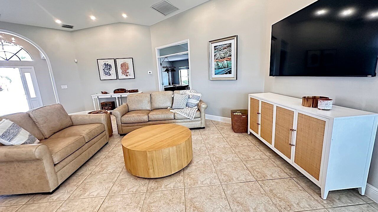 Photo of Livingroom in Caloosahatchee