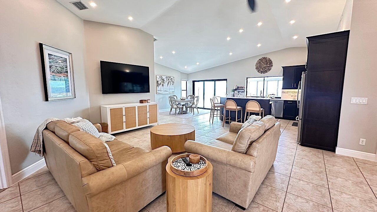 Photo of Livingroom in Caloosahatchee