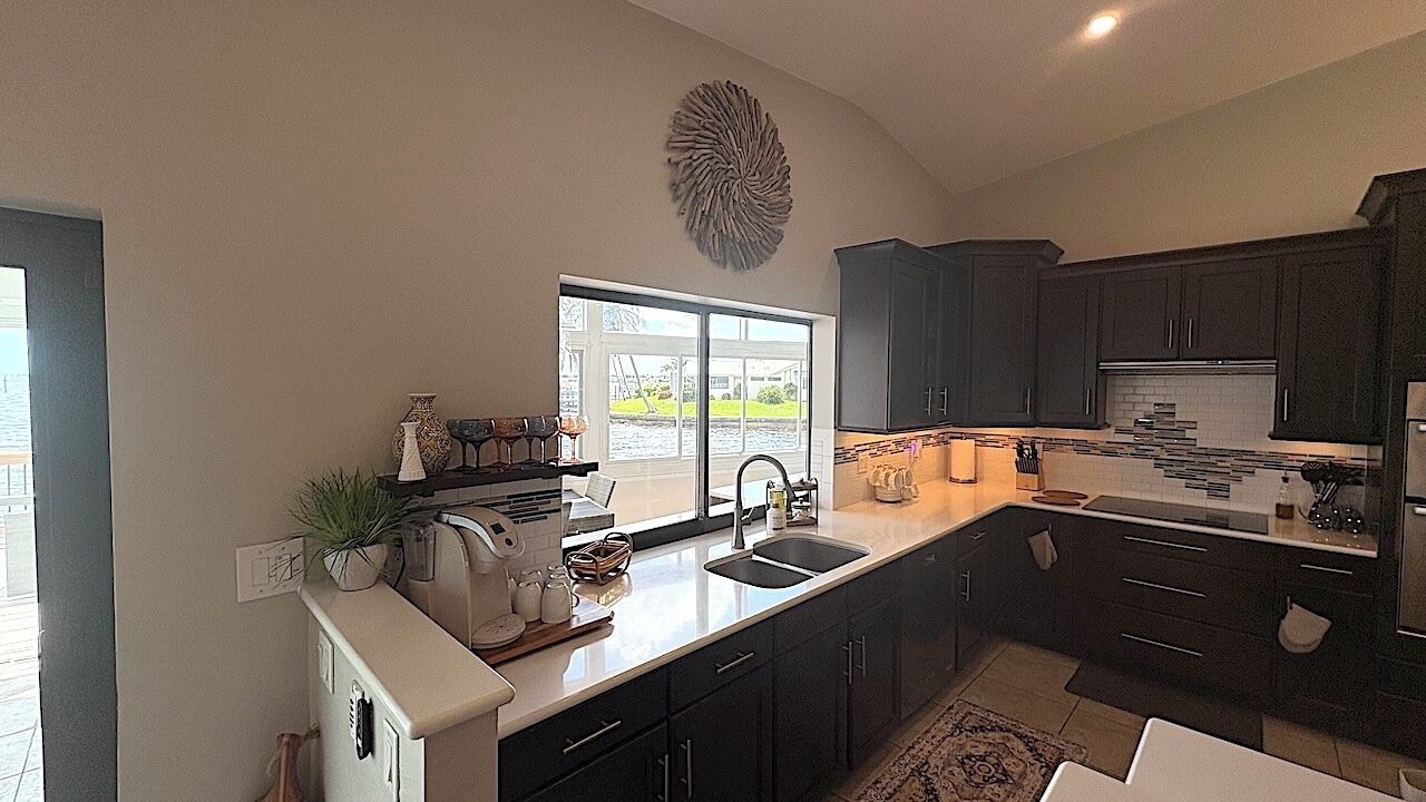 Photo of Kitchen in Caloosahatchee