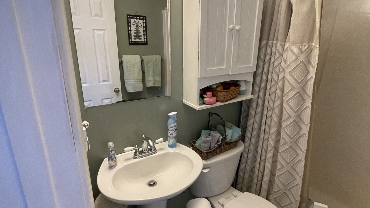 Photo of Bathroom in Pine Mountain