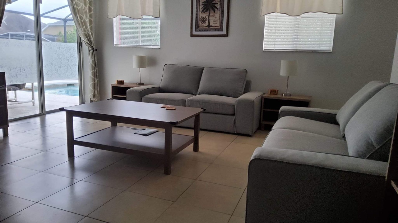 Photo of Livingroom in Hillcrest Estates