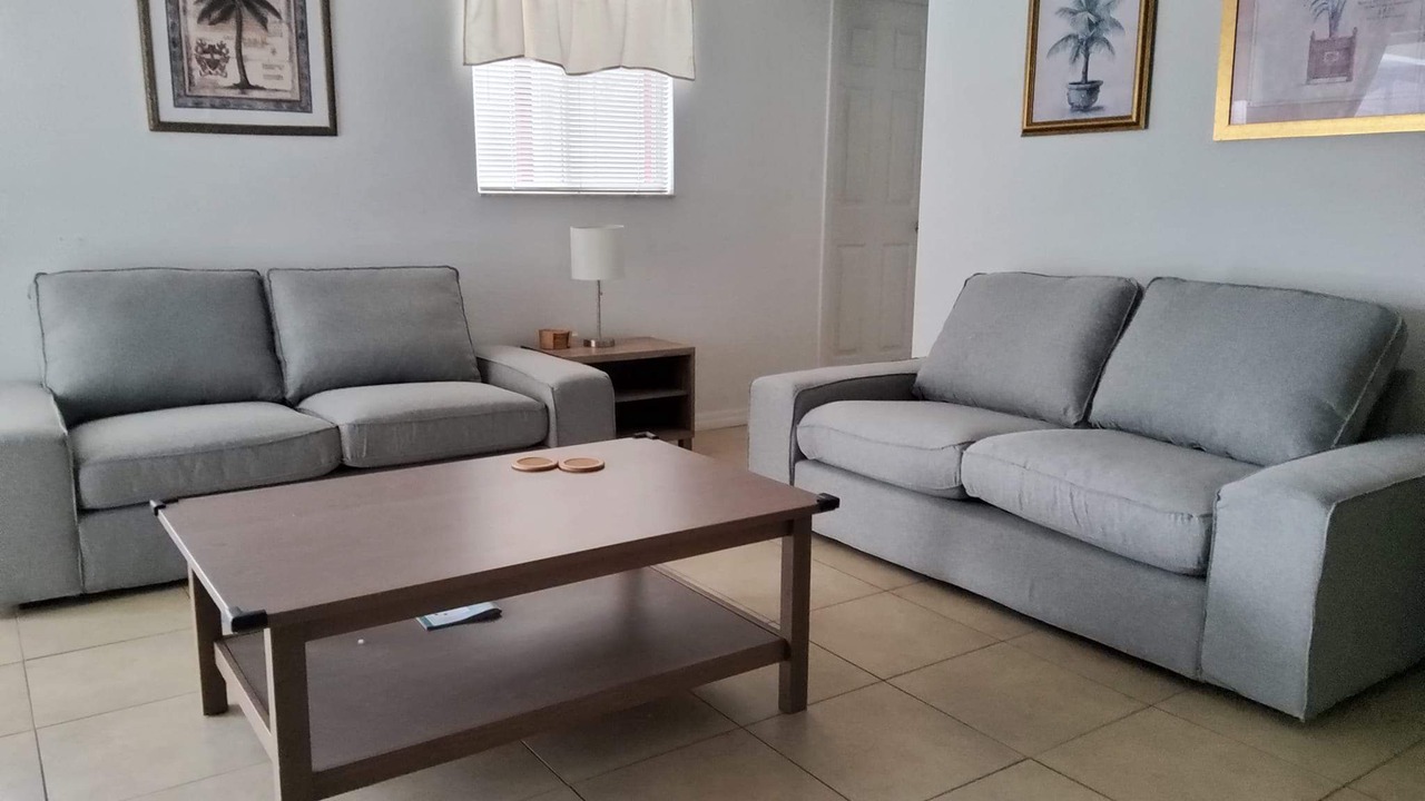 Photo of Livingroom in Hillcrest Estates