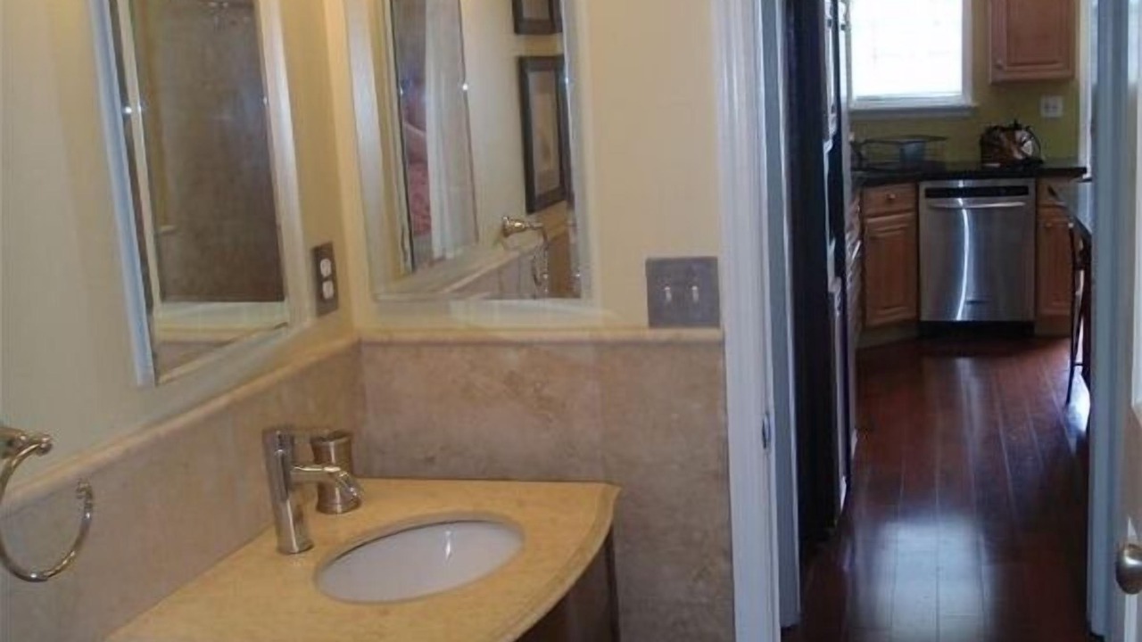 Photo of Bathroom in Hollywood