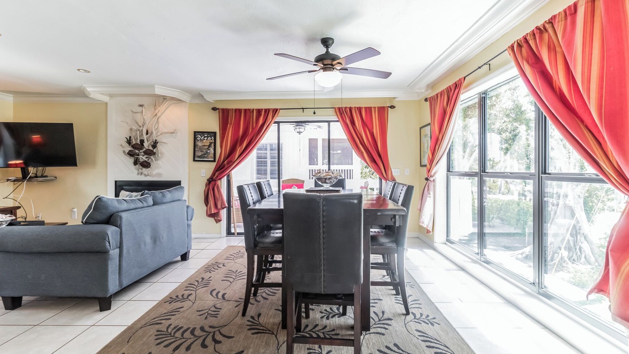 Photo of Livingroom in Captiva