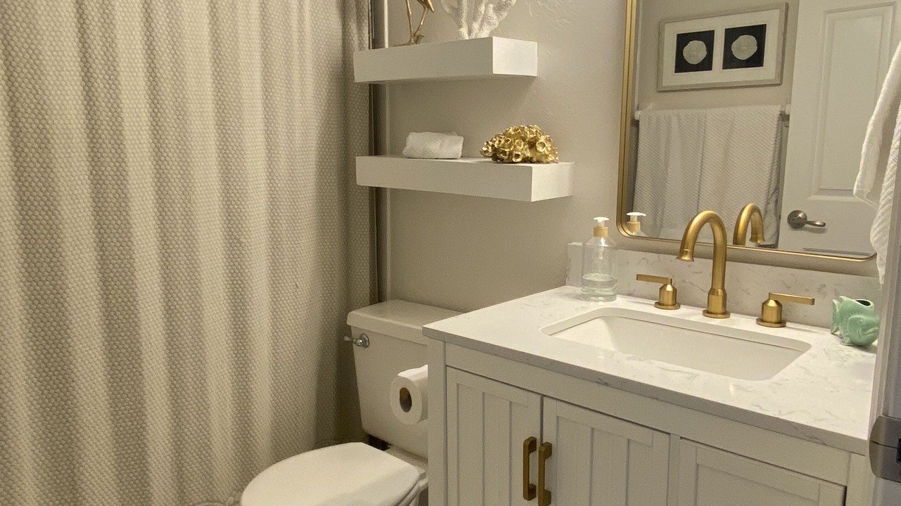 Photo of Bathroom in New Smyrna Beach