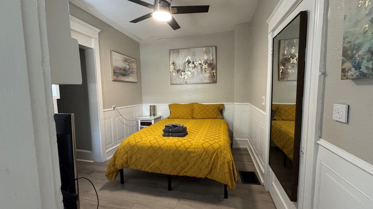 Photo of Bedroom in South Eola