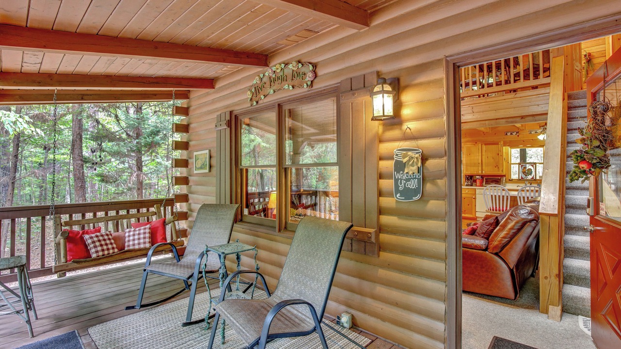 Photo of Patio Balcony in Pine Mountain