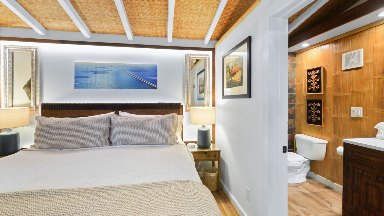 Photo of Bedroom in Historic Seaport
