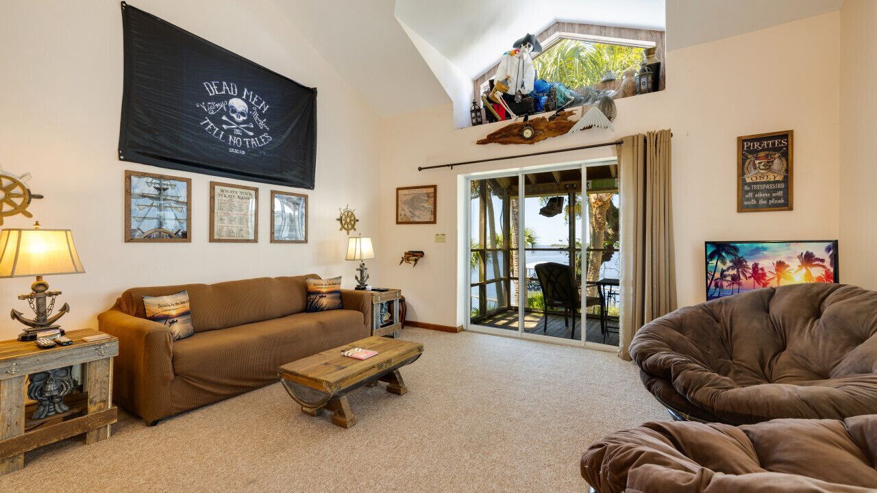 Photo of Livingroom in Cedar Key