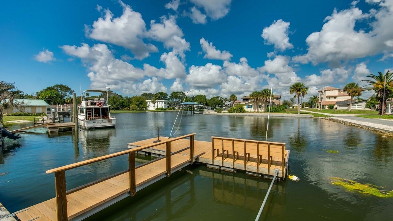 Photo of Outdoor in Crystal Shores