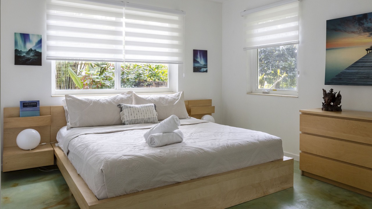 Photo of Bedroom in Biscayne Park