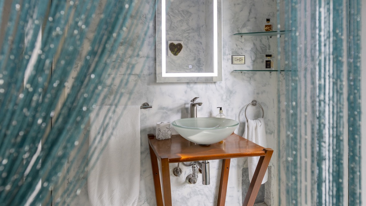 Photo of Bathroom in Biscayne Park