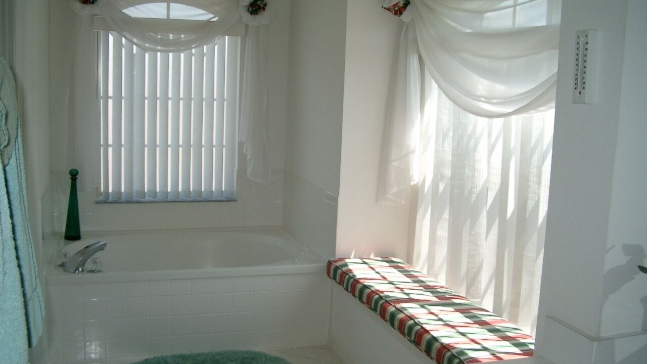 Photo of Bathroom in Meadow Woods