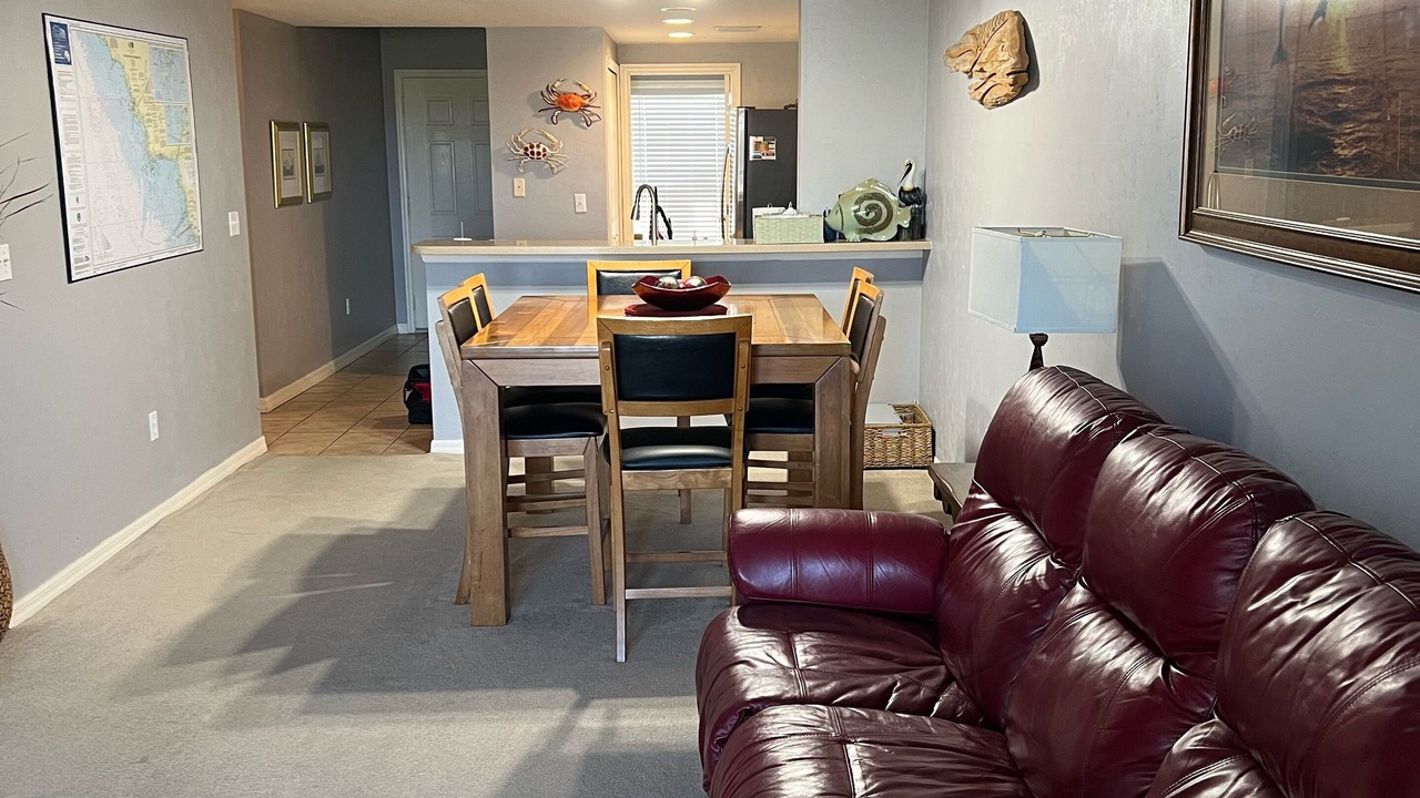 Photo of Livingroom in Suwannee