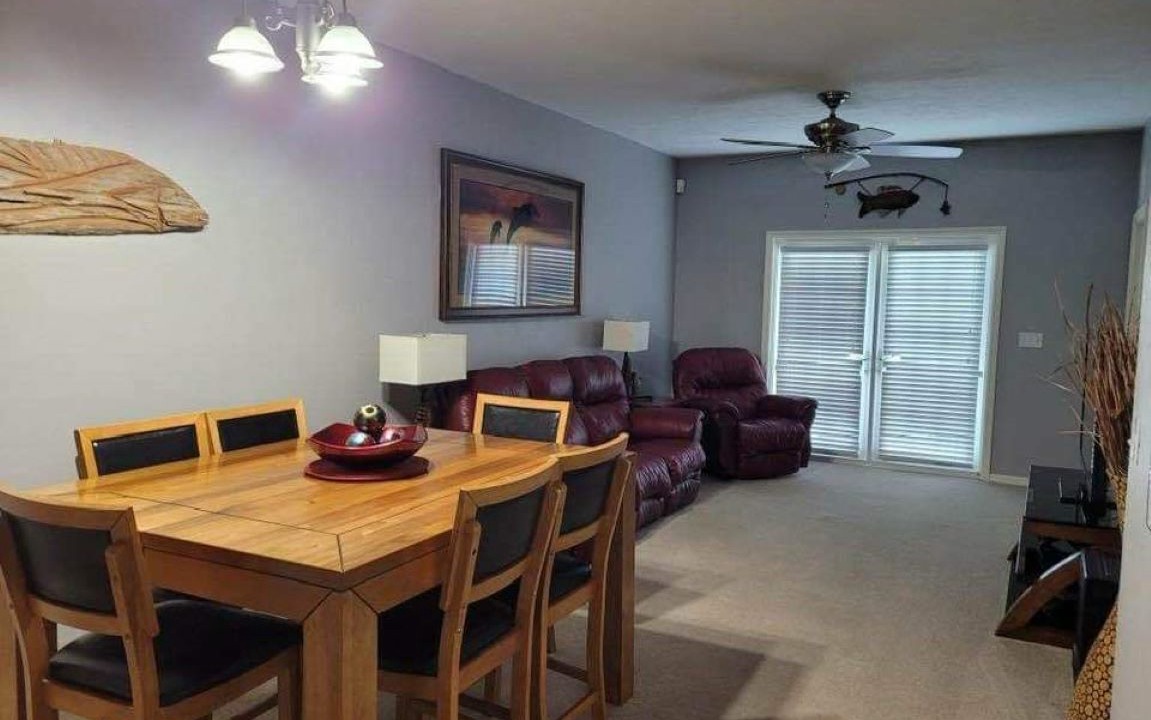 Photo of Livingroom in Suwannee