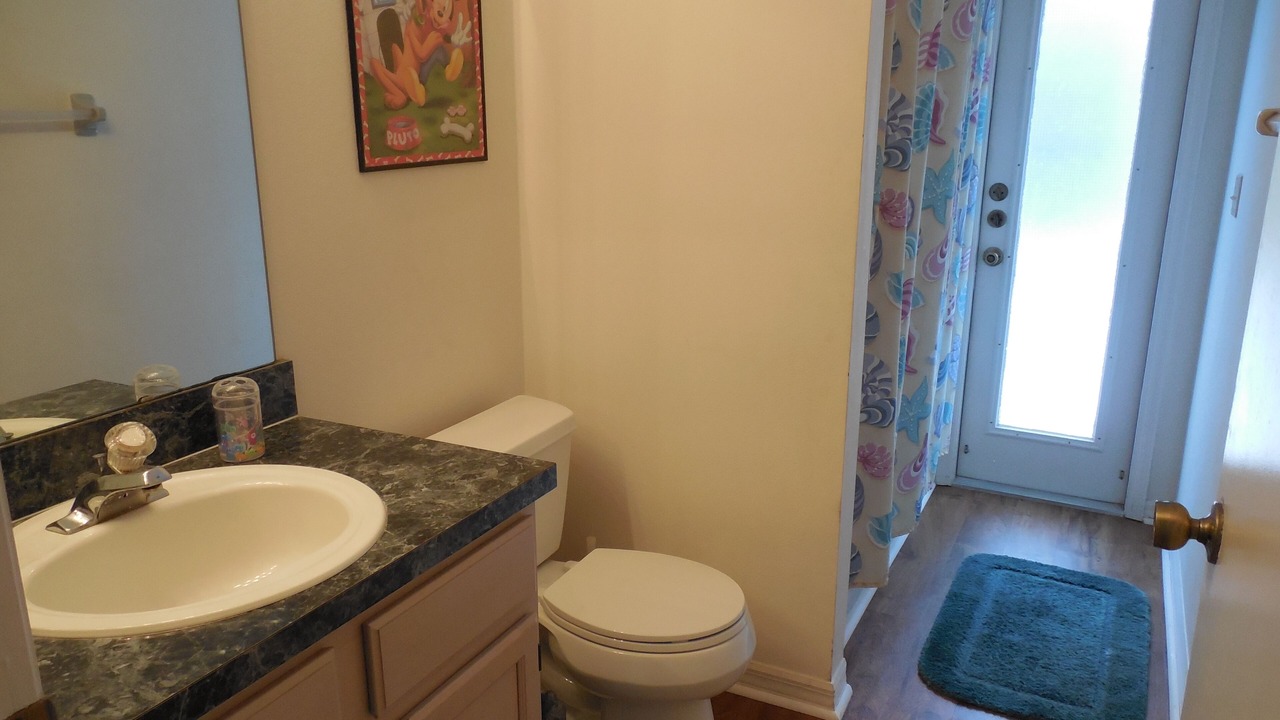 Photo of Bathroom in Lindfields