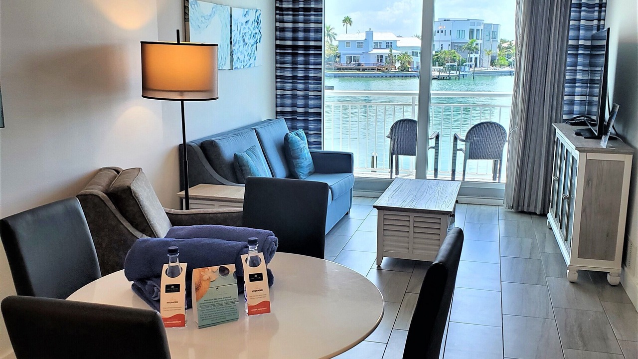 Photo of Livingroom in Treasure Island