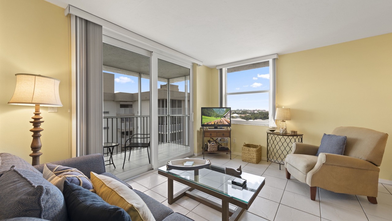 Photo of Livingroom in Bonita Springs