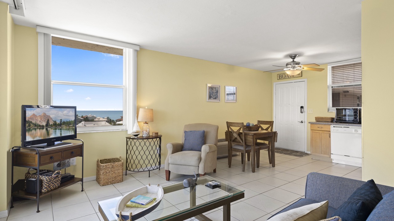 Photo of Livingroom in Bonita Springs