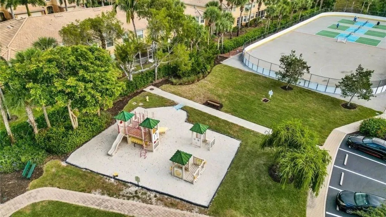 Photo of Others in Estero