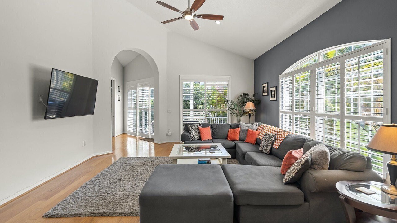 Photo of Livingroom in Bay Isle