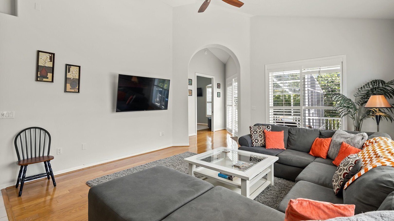 Photo of Livingroom in Bay Isle