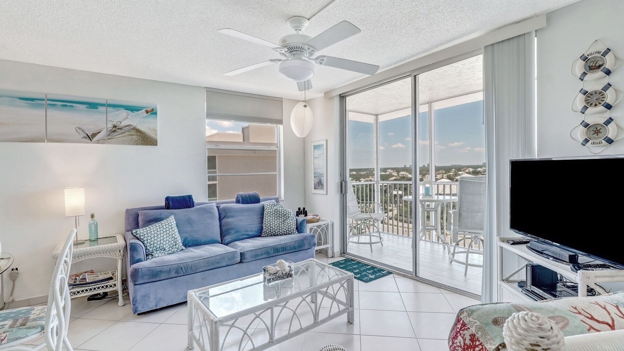 Photo of Livingroom in Bonita Springs