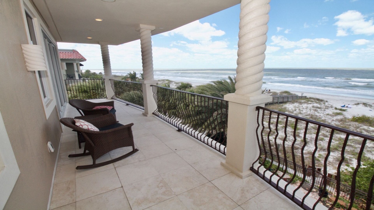 Photo of Patio Balcony in Independence Square