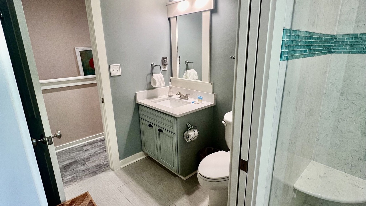 Photo of Bathroom in Laurel Grove