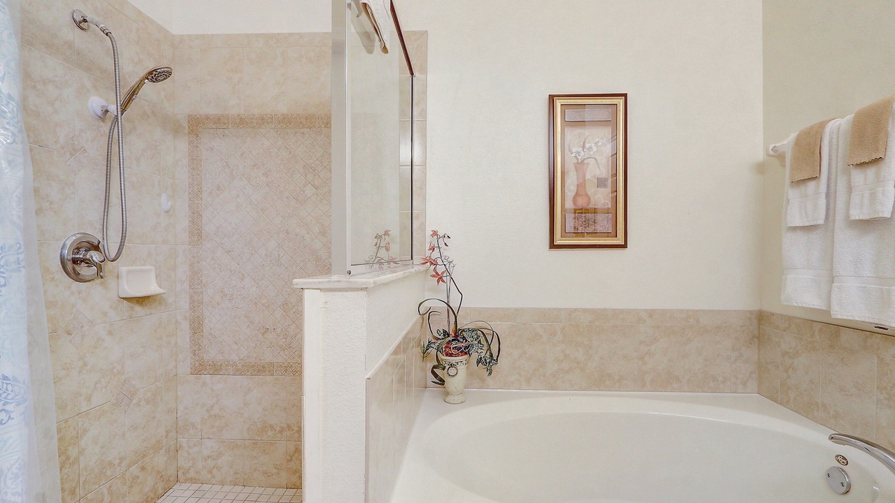 Photo of Bathroom in Watersong