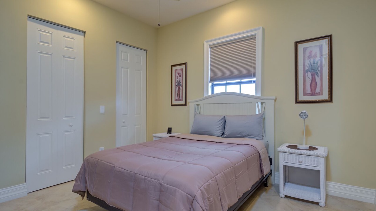 Photo of Bedroom in Naples Park