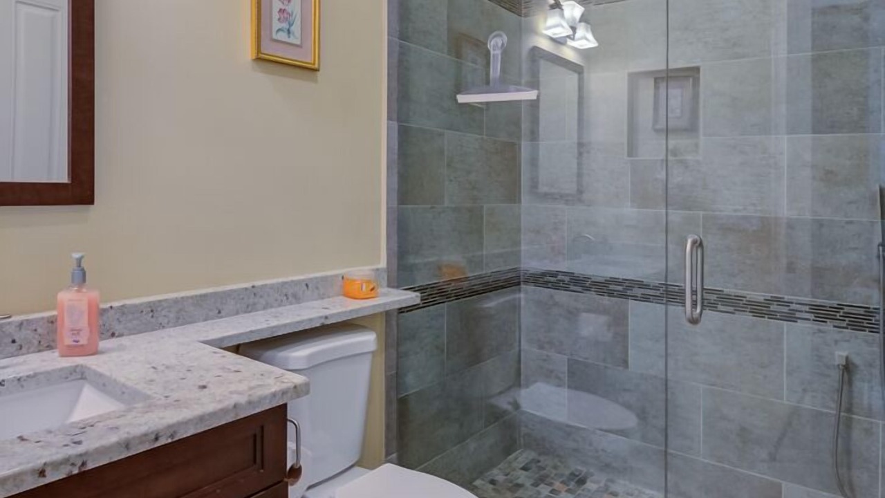 Photo of Bathroom in Naples Park