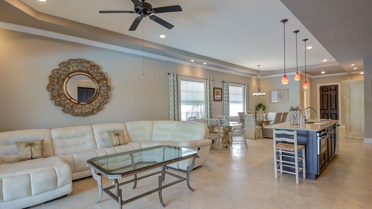 Photo of Livingroom in Naples Park