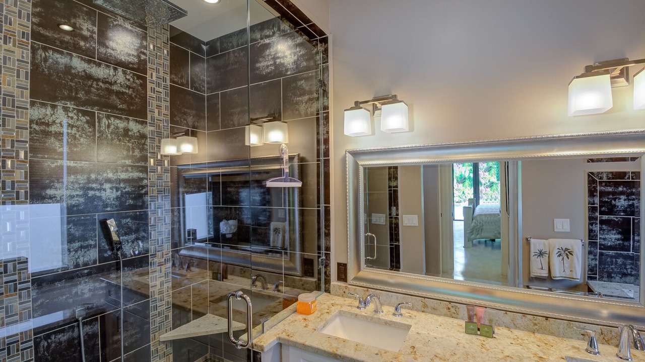 Photo of Bathroom in Naples Park