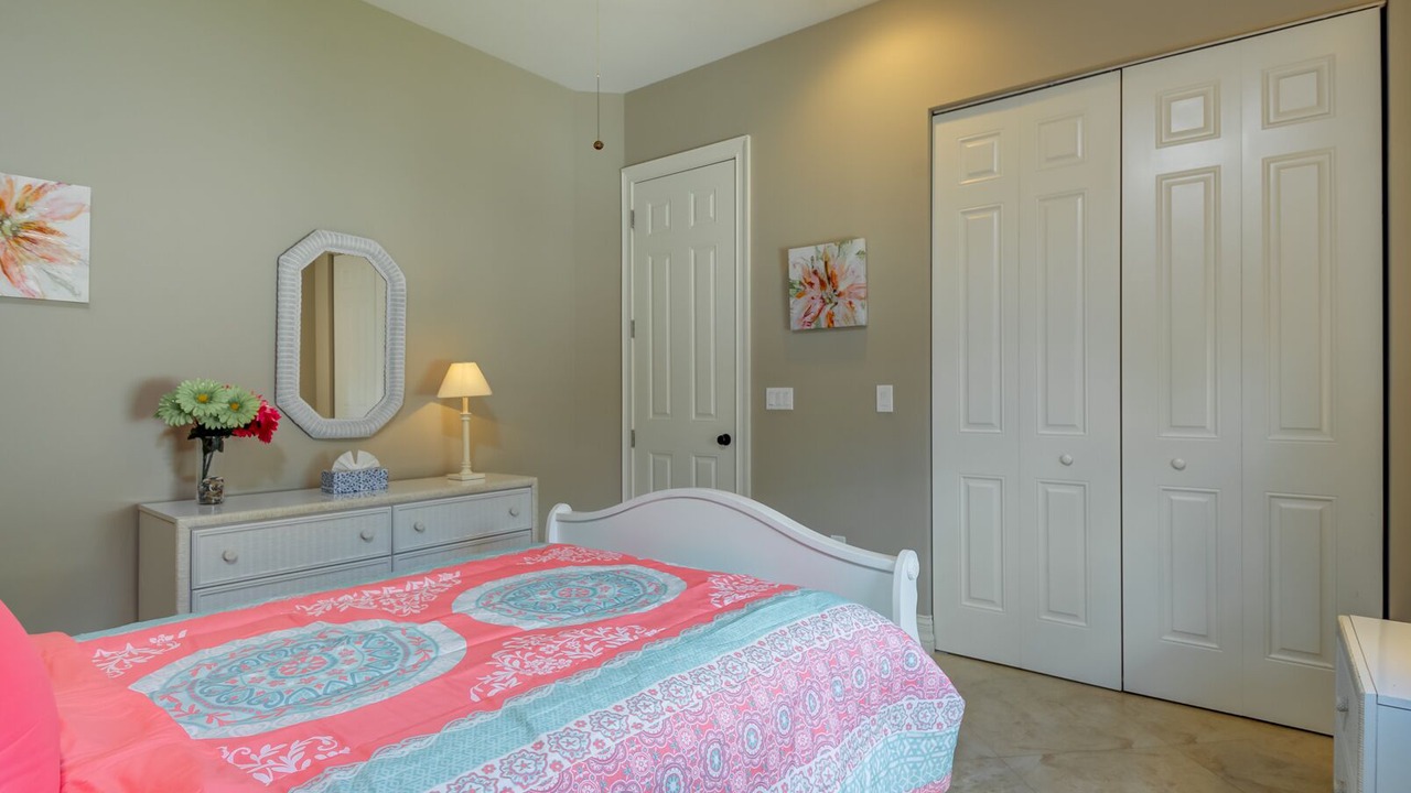 Photo of Bedroom in Naples Park