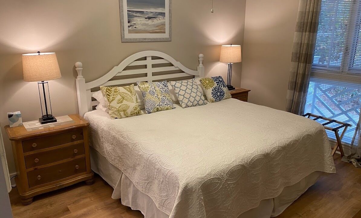 Photo of Bedroom in Baytowne Wharf