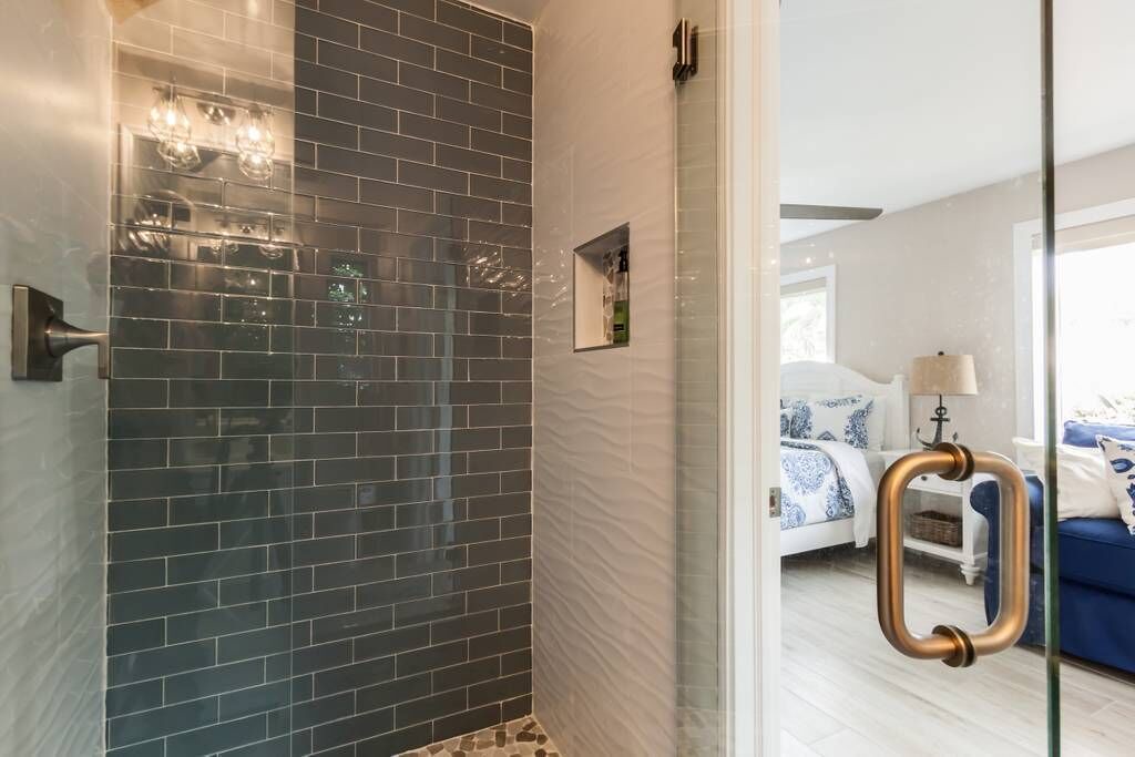 Photo of Bathroom in Sunrise Intracoastal
