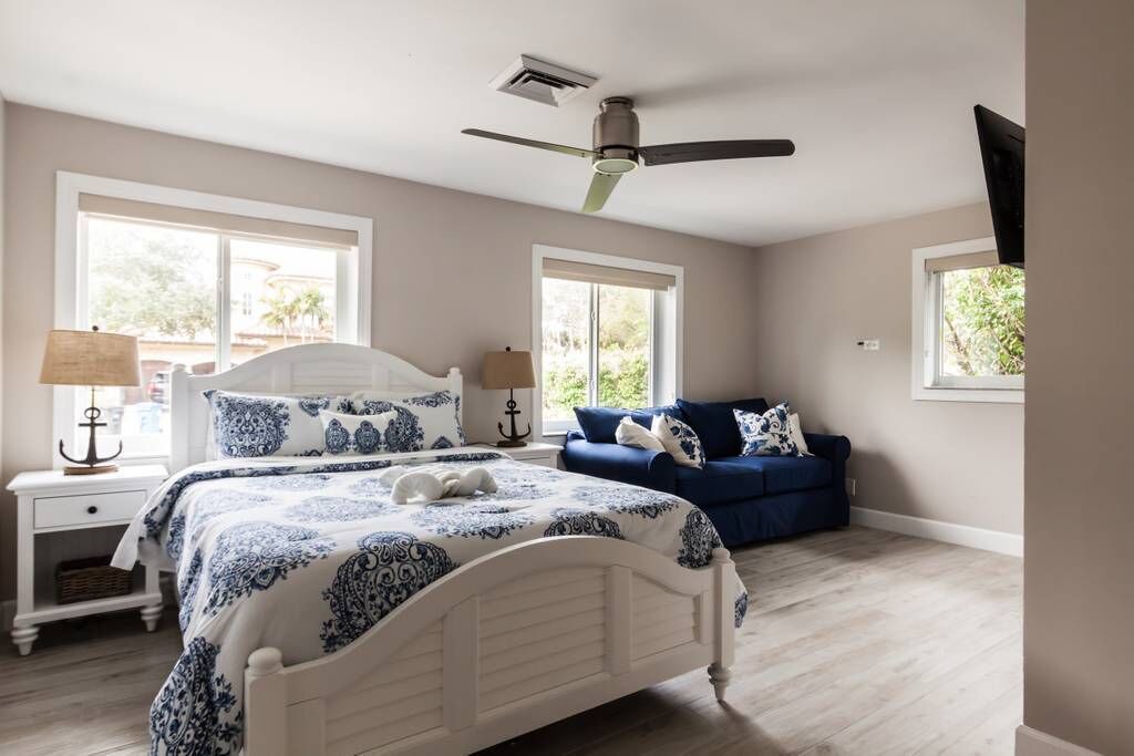 Photo of Bedroom in Sunrise Intracoastal