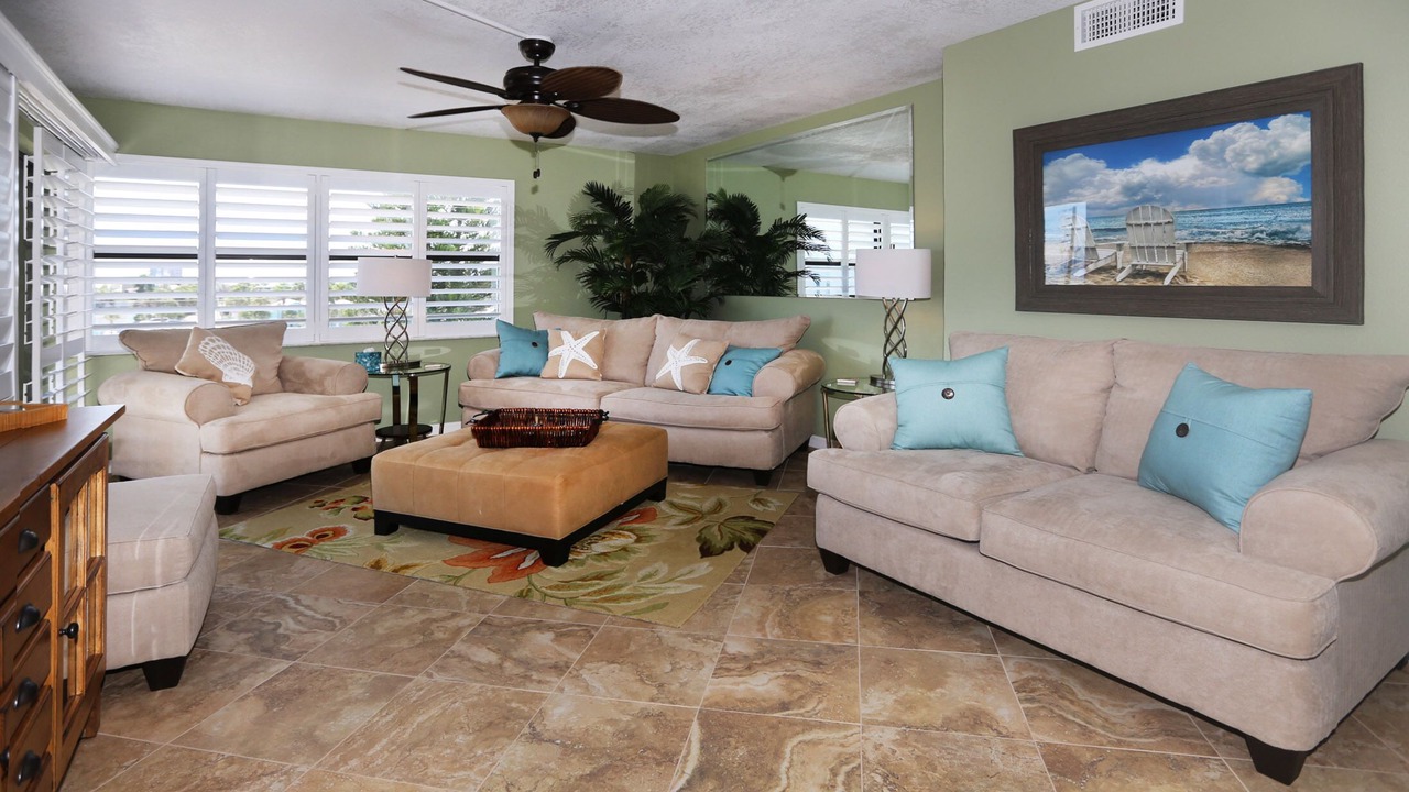 Photo of Livingroom in New Smyrna Beach