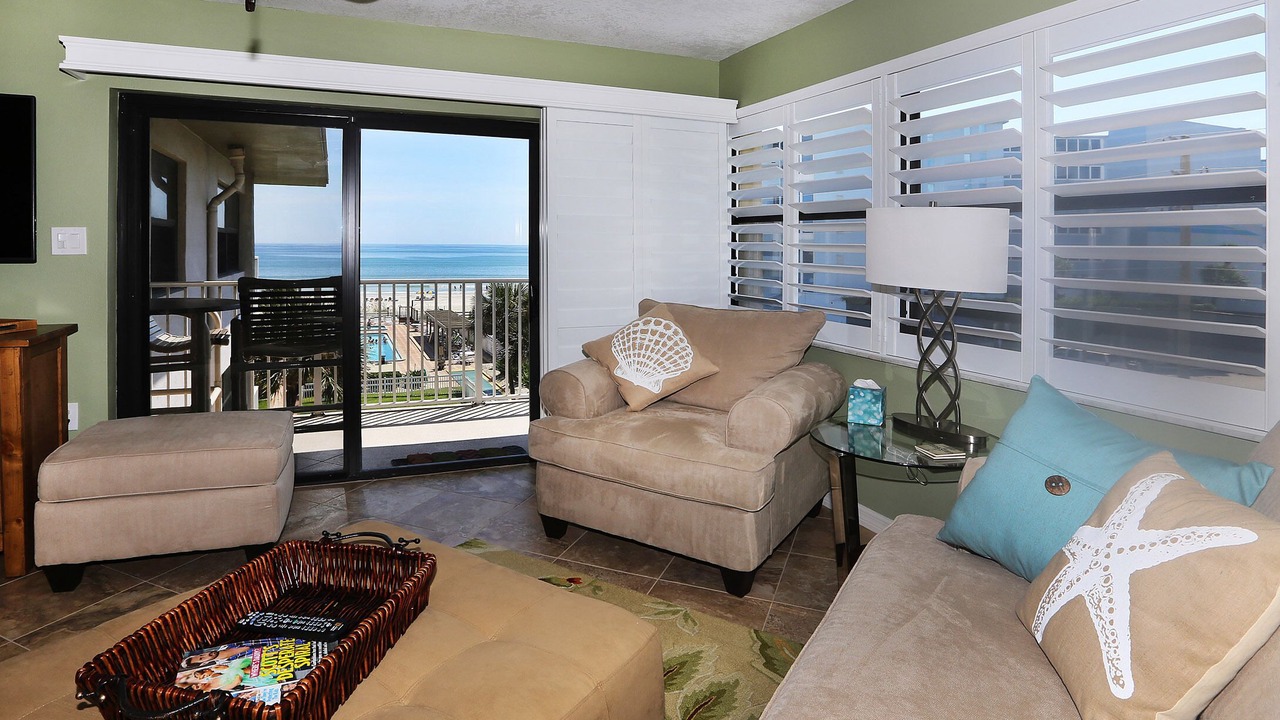 Photo of Livingroom in New Smyrna Beach