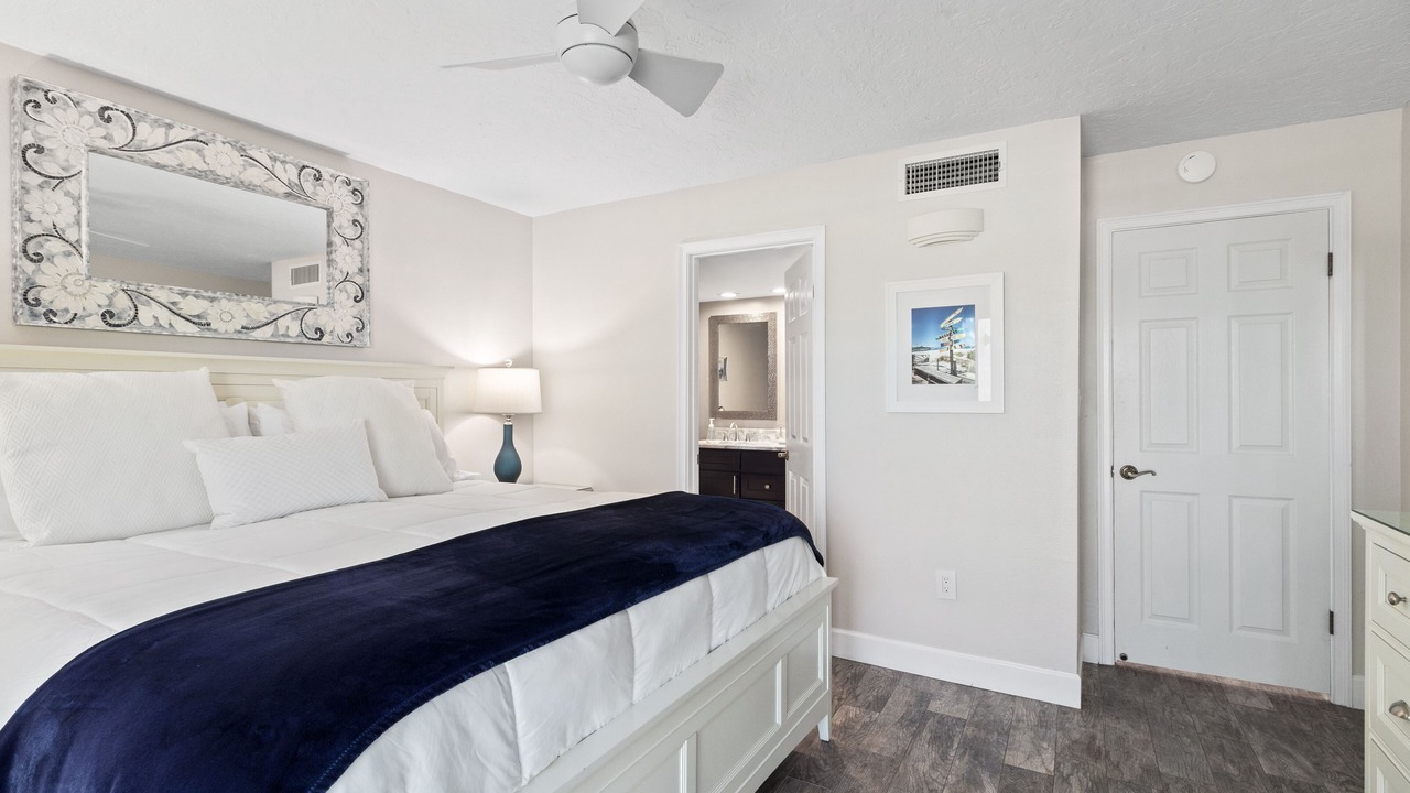 Photo of Bedroom in Bradenton Beach