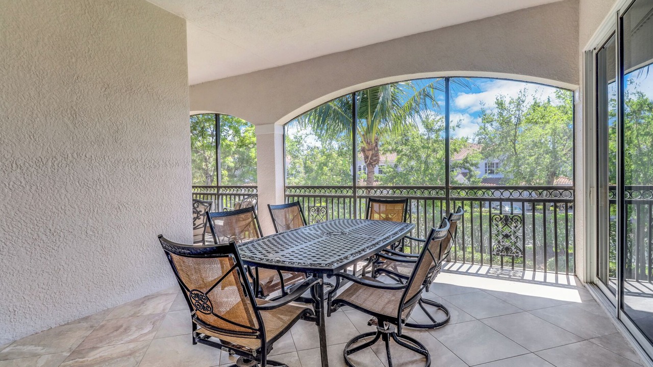 Photo of Outdoor in Naples