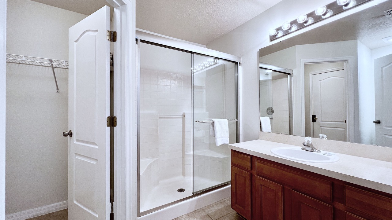 Photo of Bathroom in Sandy Ridge