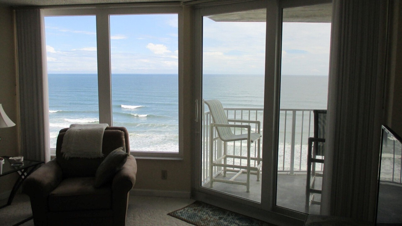 Photo of Livingroom in Daytona Beach Shores